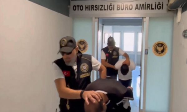 Engelli vatandaşın tekerlekli sandalyesini çaldılar!